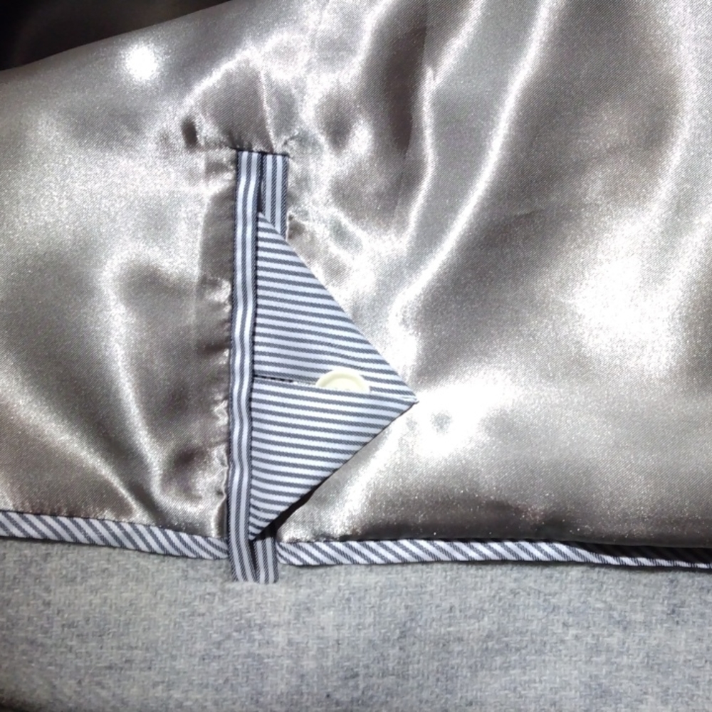 Elegant Gray Women's Coat - Picture 6 of 7